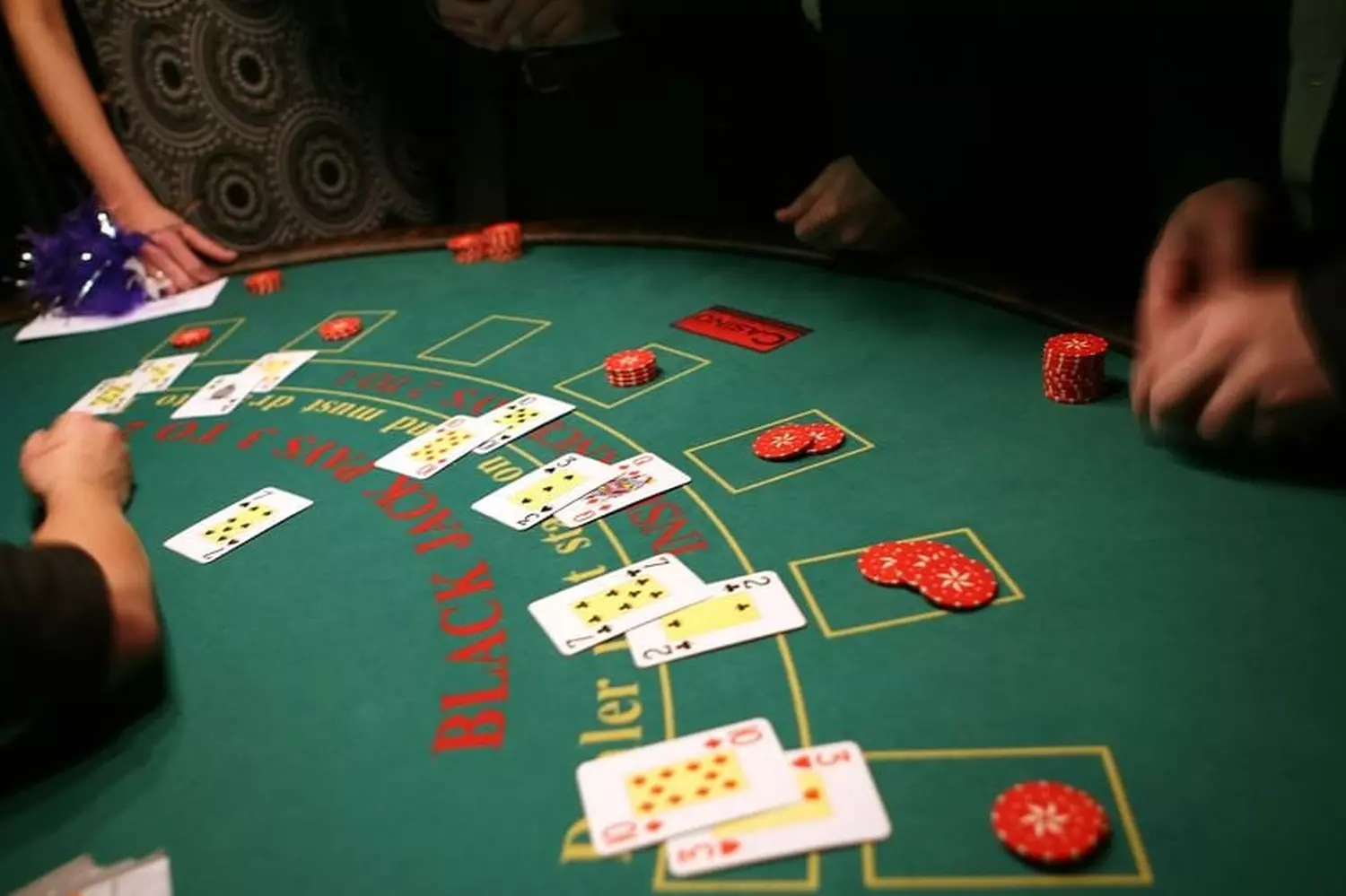 Các chiến thuật khác trong Luật chơi bài Blackjack